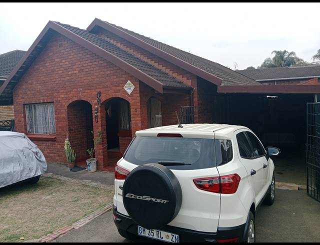 3 BEDROOM HOUSE FOR SALE IN RAISETHORPE